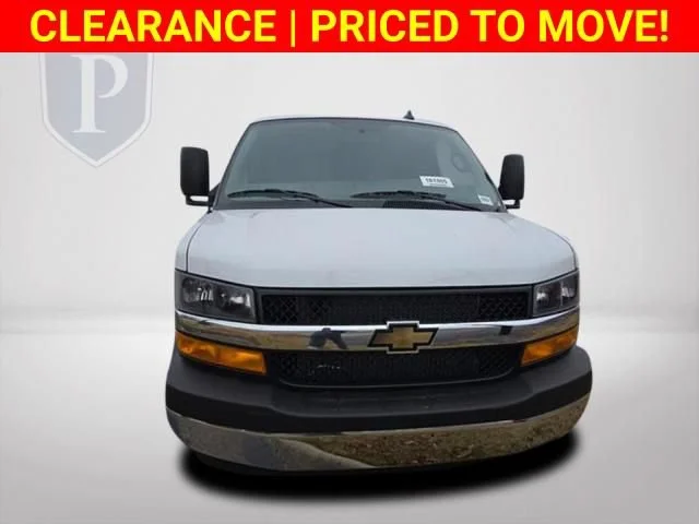 New 2025 Summit White Chevrolet 1WT image 14
