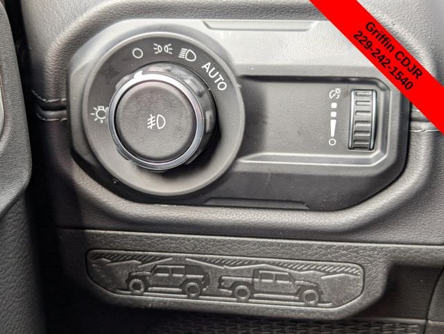 New 2026 Black Clear-Coat Exterior Paint Jeep Sahara image 24