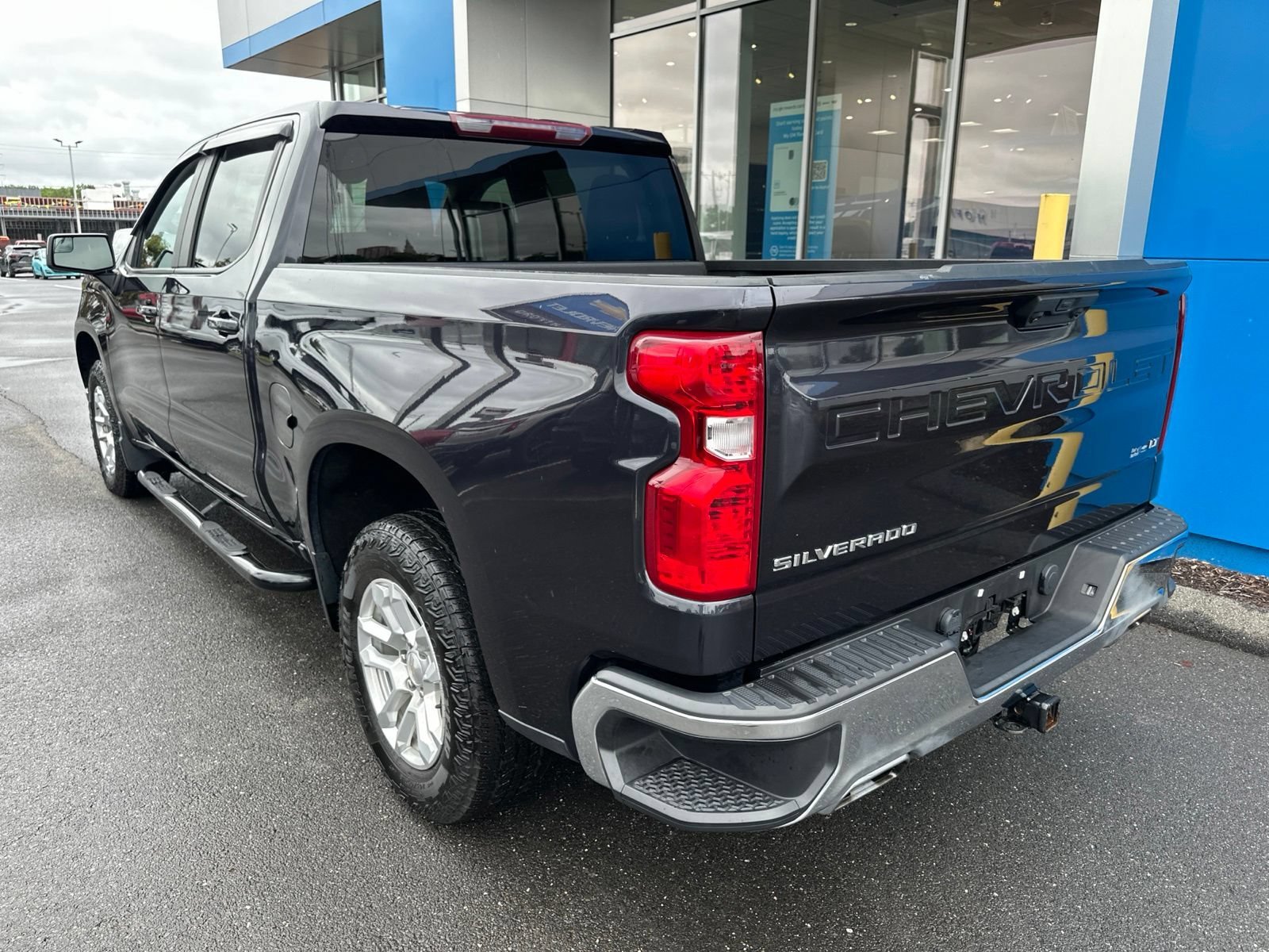 Used 2023 Dark Ash Metallic Chevrolet LT with Z71 Off-Road & Protection Package - Convenience Package - Remote Start - Trailering Package image 7