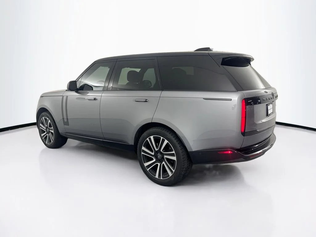 Certified Used 2023 Eiger Grey Metallic Land Rover SE image 7