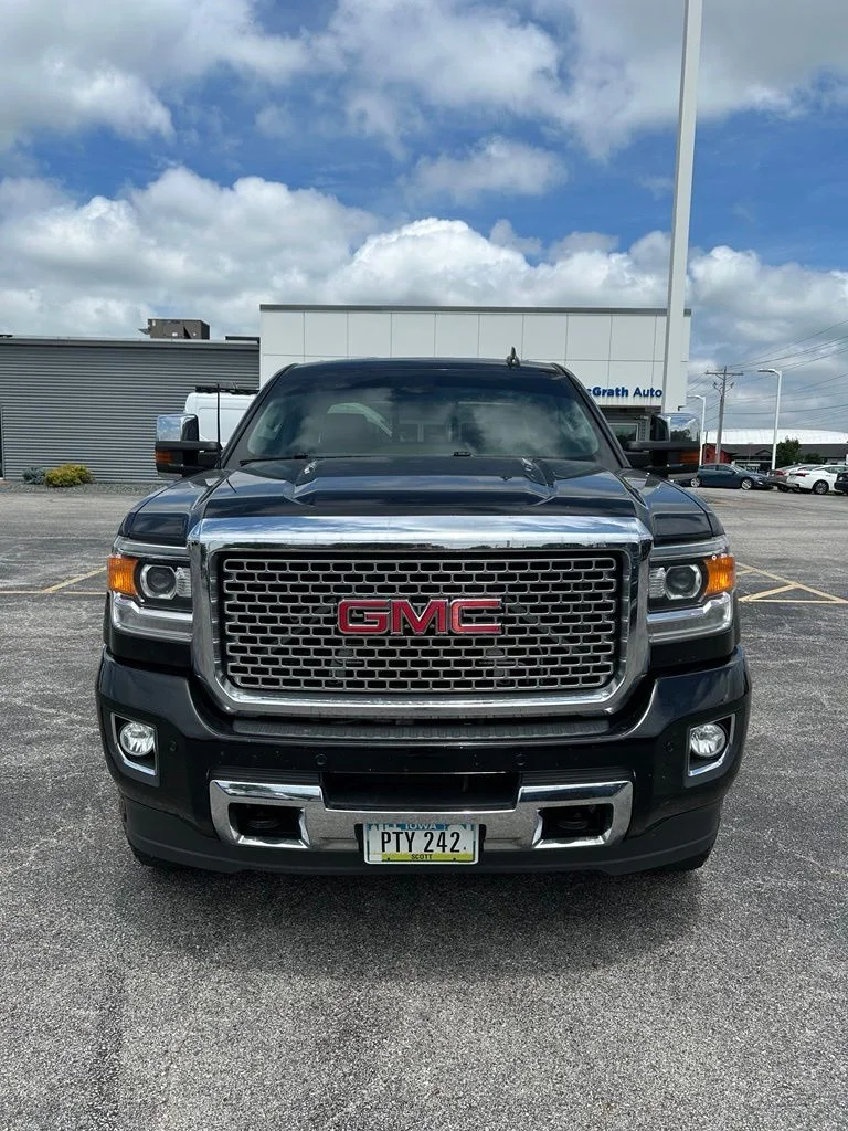 Used 2016 Black GMC Denali image 2