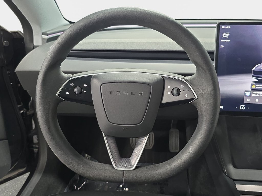 Used 2025  Tesla  image 13