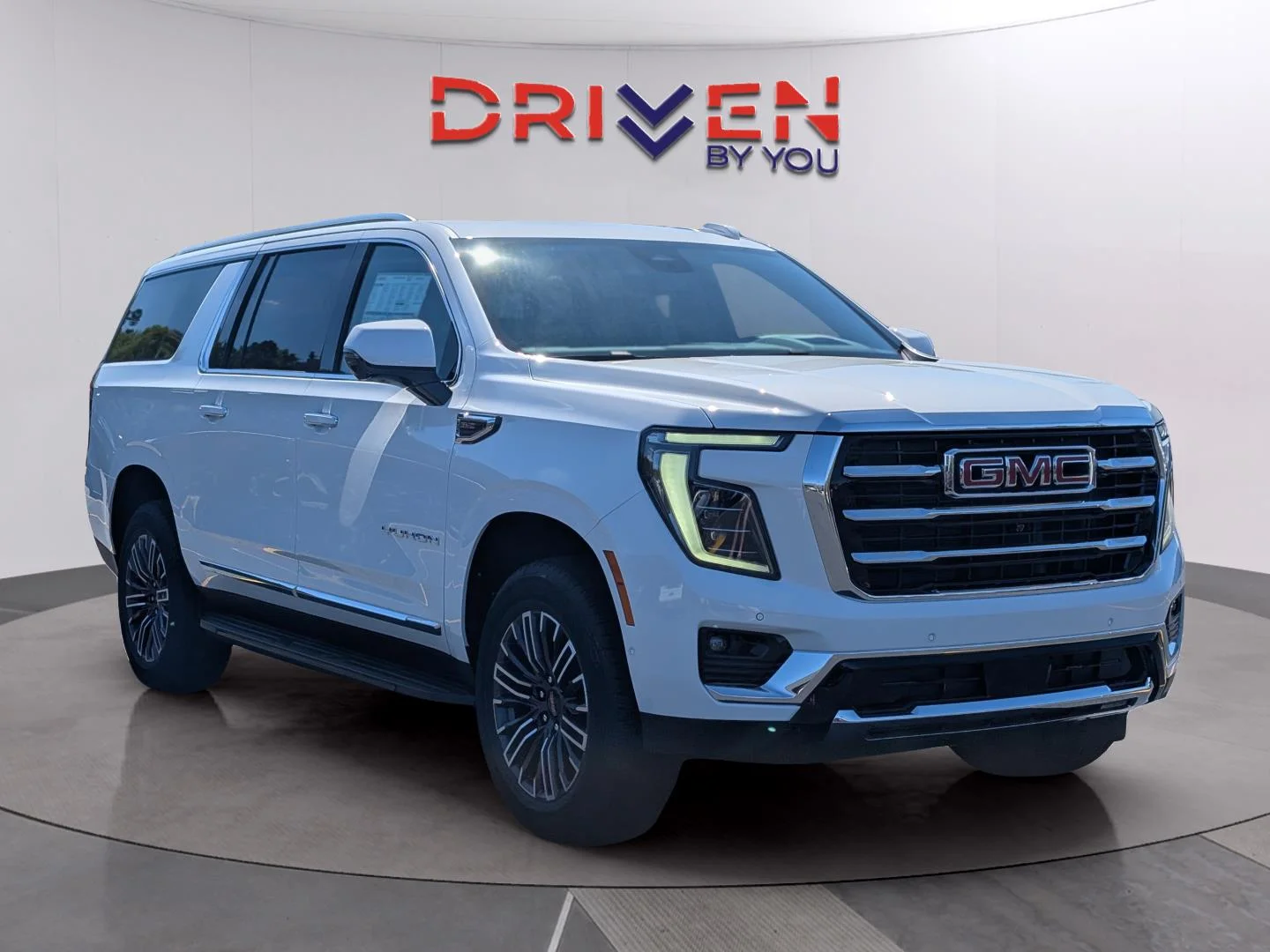 New 2026 Summit White GMC Elevation image 7