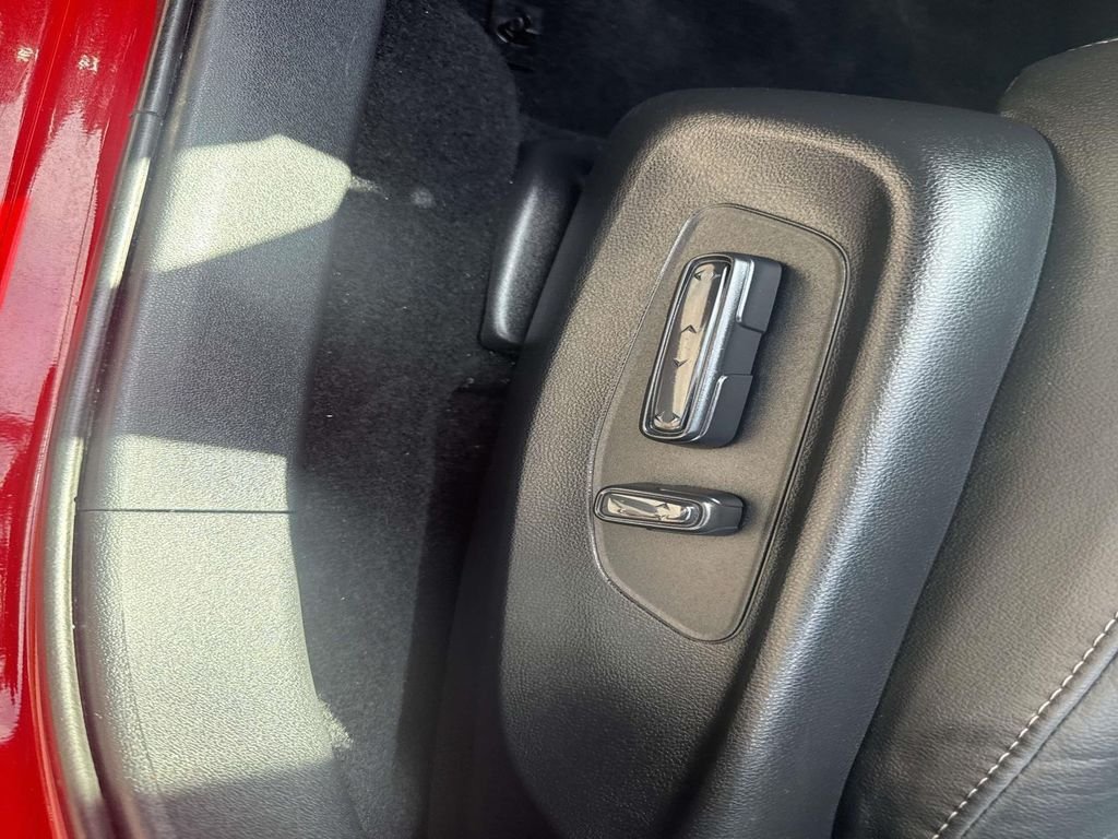 Used 2025 Red Honda EX-L image 18