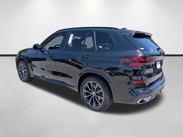 Used 2026 Black Sapphire Metallic BMW sDrive40i image 7