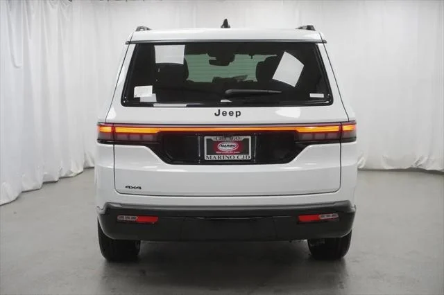 New 2026 Bright White Clear-Coat Exterior Paint Jeep Grand Wagoneer image 10