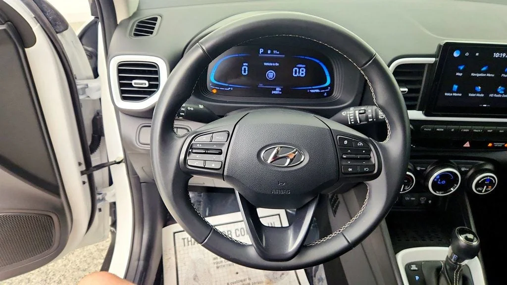 Used 2023 Lunar White Hyundai Limited IVT image 13