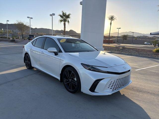 Certified Used 2025 WIND CHILL PEARL Toyota  image 3