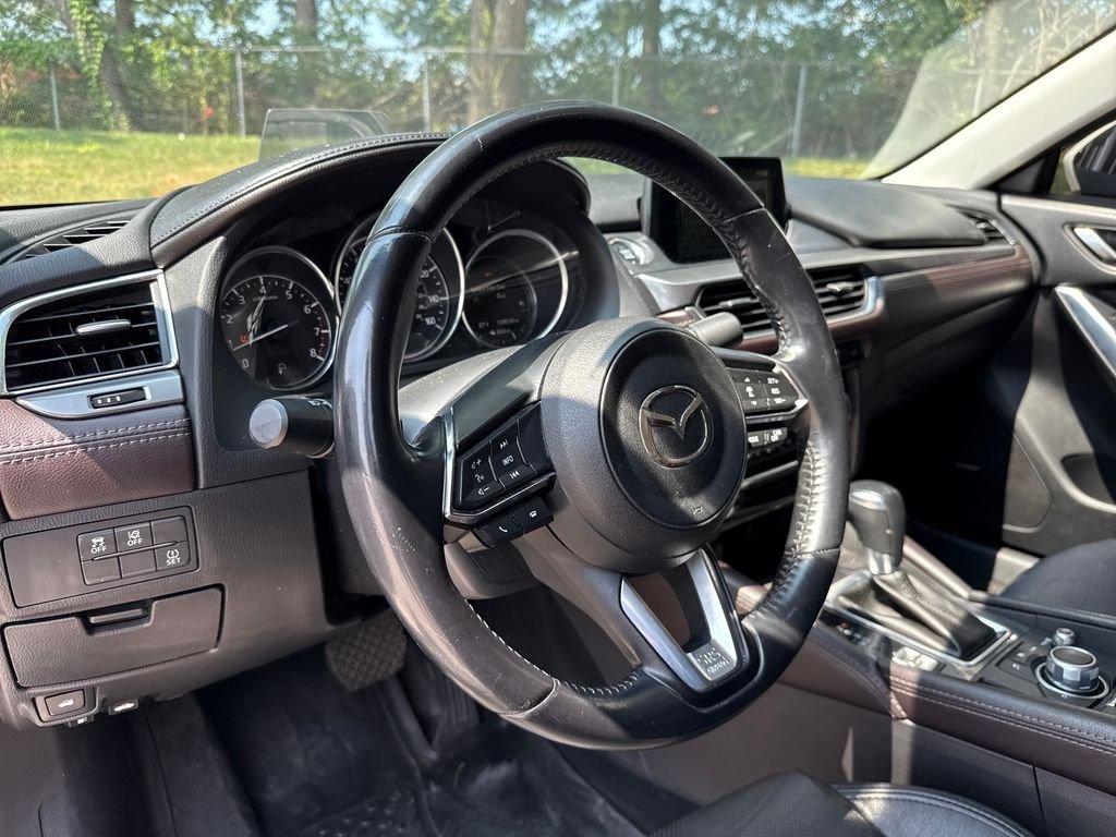 Used 2017 White Mazda Grand Touring image 14