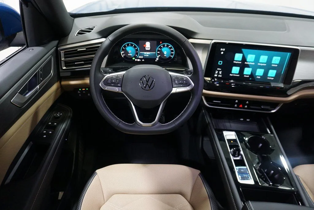 2025 Volkswagen Atlas Cross Sport SE w/Tech - Photo 14
