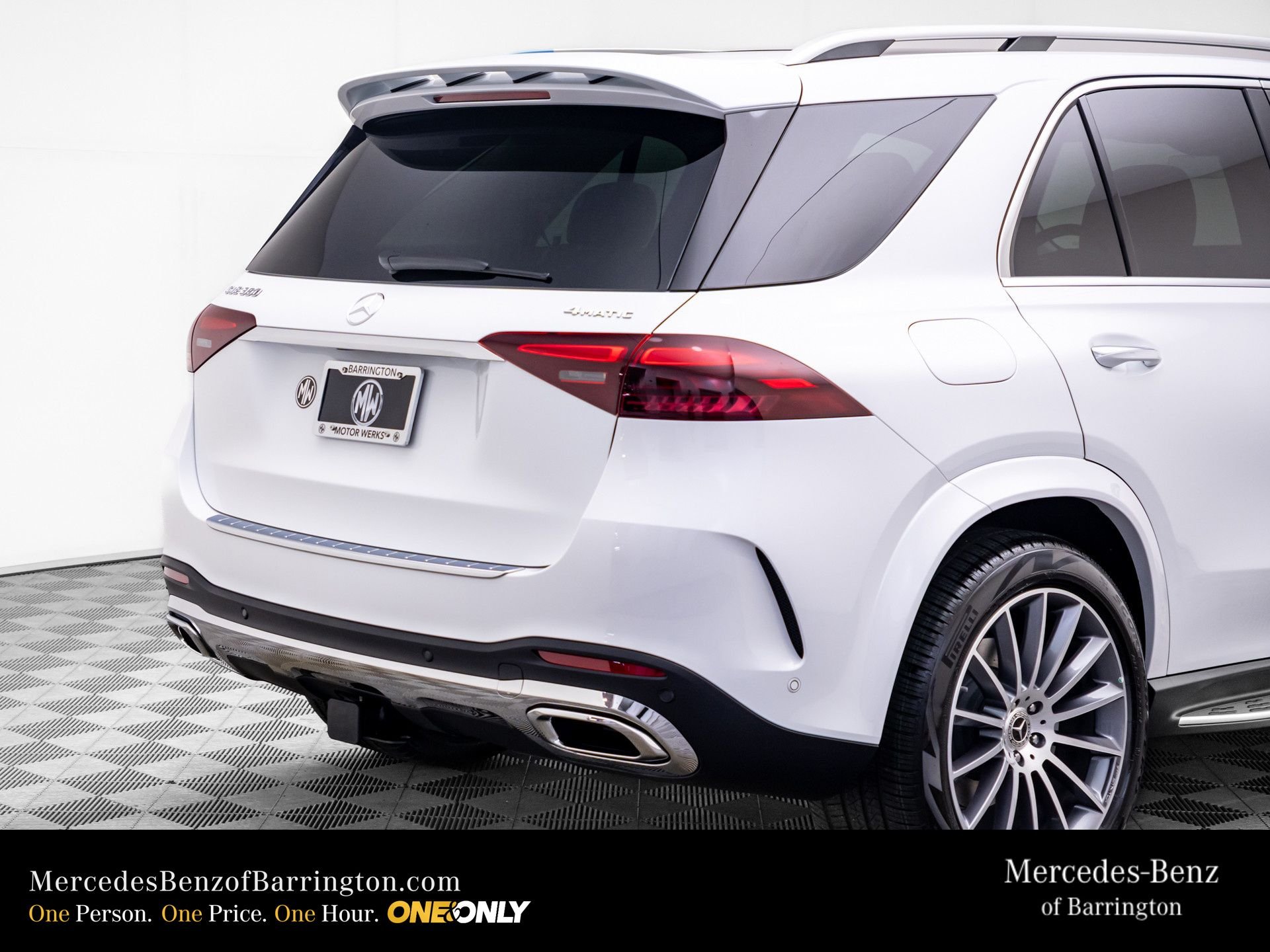 New 2026 MANUFAKTUR Moonlight White Metallic Mercedes-Benz GLE 350 image 38