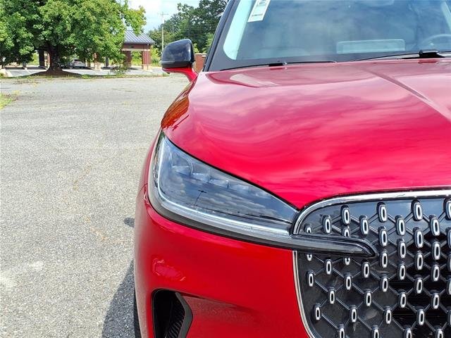 New 2026 Red Carpet Metallic Tinted Clearcoat Lincoln Premiere® image 13
