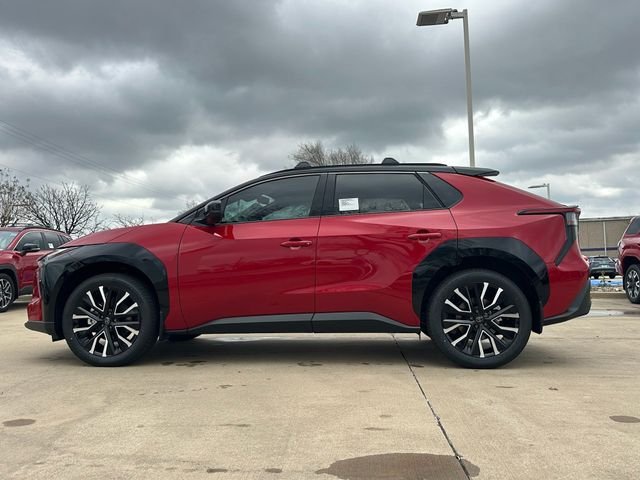New 2026 Supersonic Red with Midnight Black Metallic roof <sup>1</sup> Toyota  Limited image 2