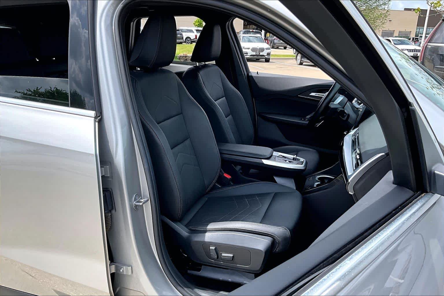 Used 2023 Space Silver Metallic BMW xDrive28i image 8