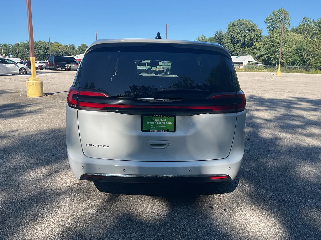 Used 2024 Bright White Clear Coat Chrysler Touring L image 6