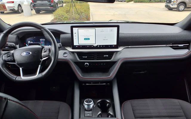 Used 2025 Gray Ford ST-Line image 25