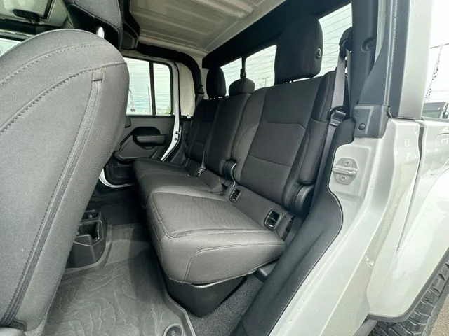 Used 2023 White Jeep Willys image 23