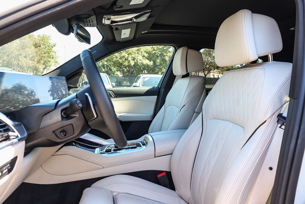 Certified Used 2025 Alpine White BMW xDrive40i image 15