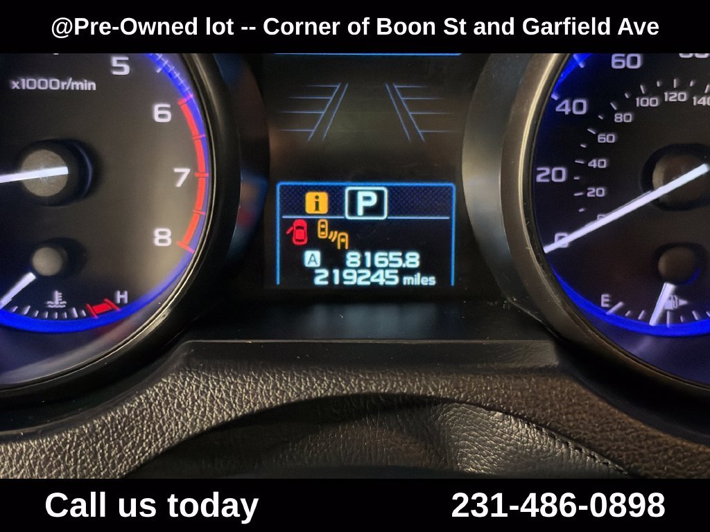 Used 2015 Silver Subaru 2.5i image 22