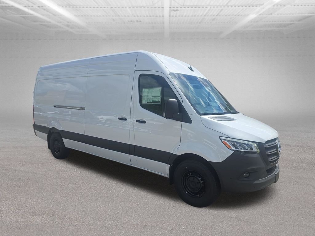 New 2026 Arctic White Mercedes-Benz Cargo 170 WB image 7