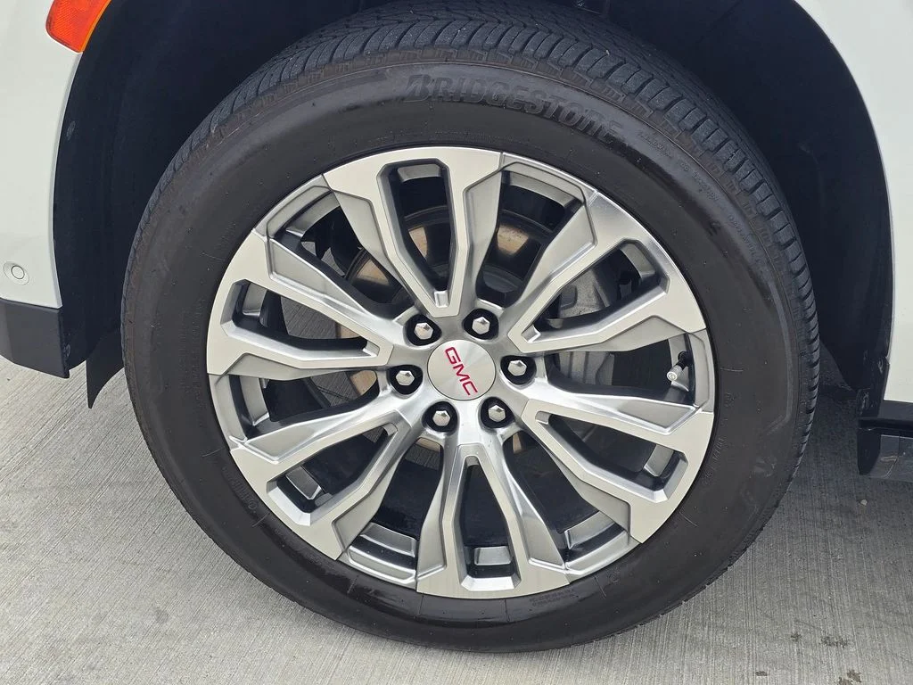 Used 2024 White GMC Denali image 7