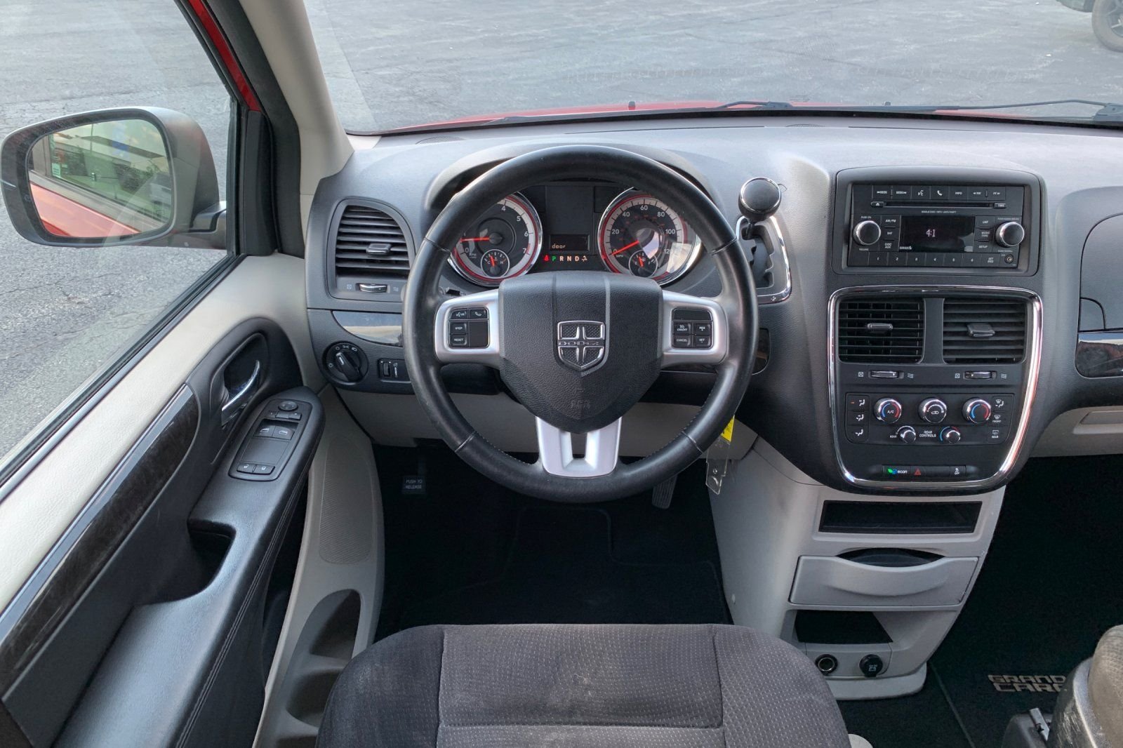 Used 2015 Red Dodge SE image 16