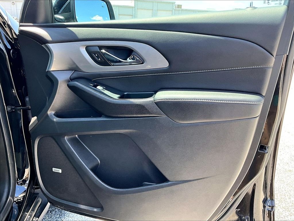 Used 2023 Black Chevrolet LT Leather image 12