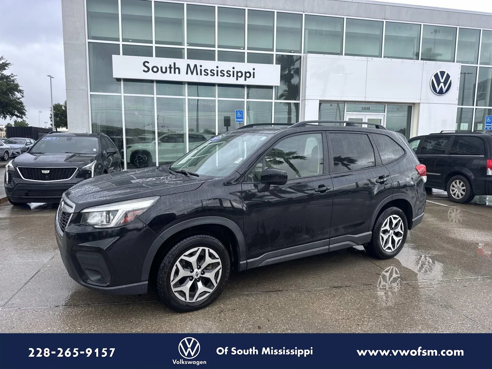 Used 2019 Black Subaru Premium image 1