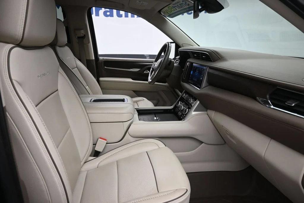 Used 2021 Black GMC Denali image 9