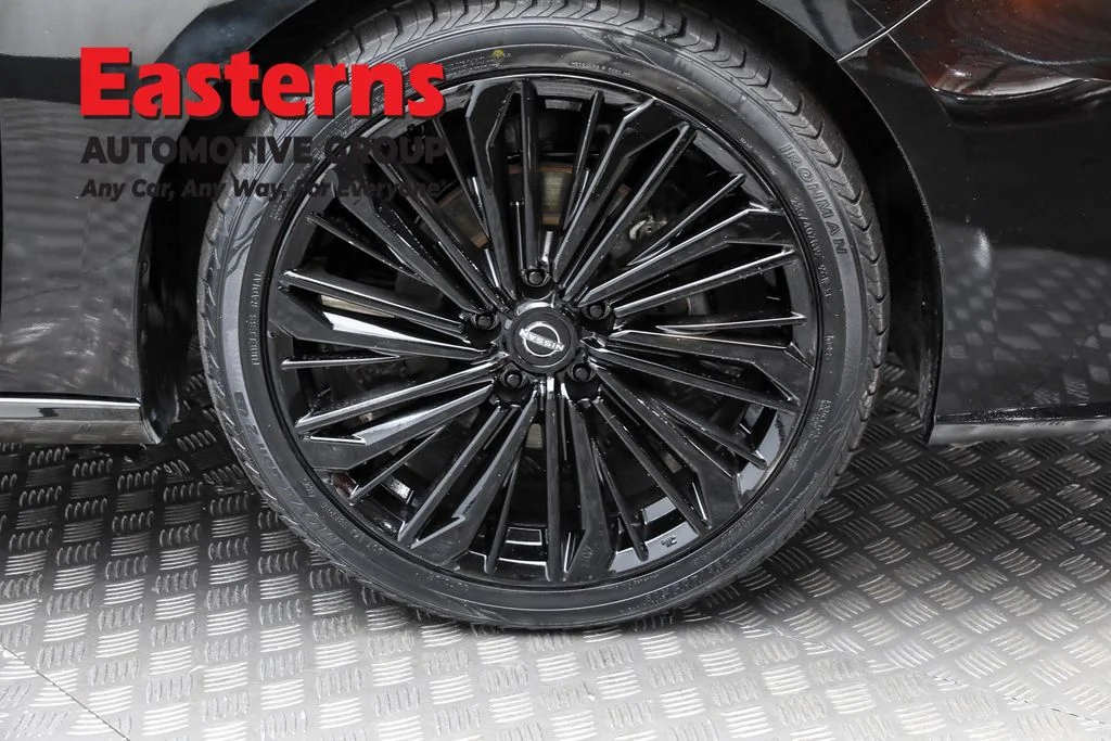 Used 2023 Black Nissan 2.5 SL image 30