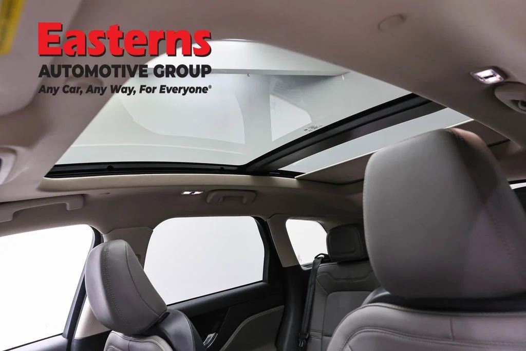 Used 2023 Gray Lincoln Grand Touring image 36