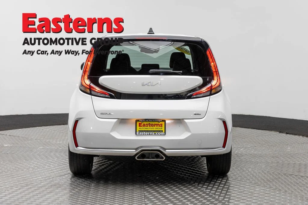 Used 2023 White Kia GT-Line image 6