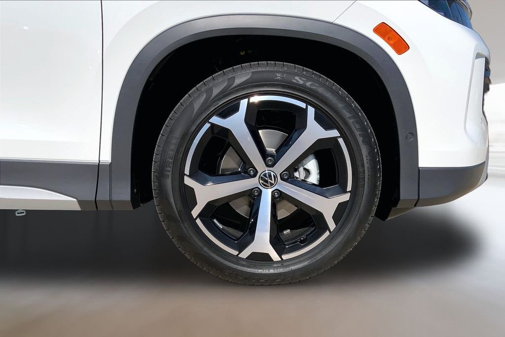 New 2026 Pure White Volkswagen 2.0T SE image 13