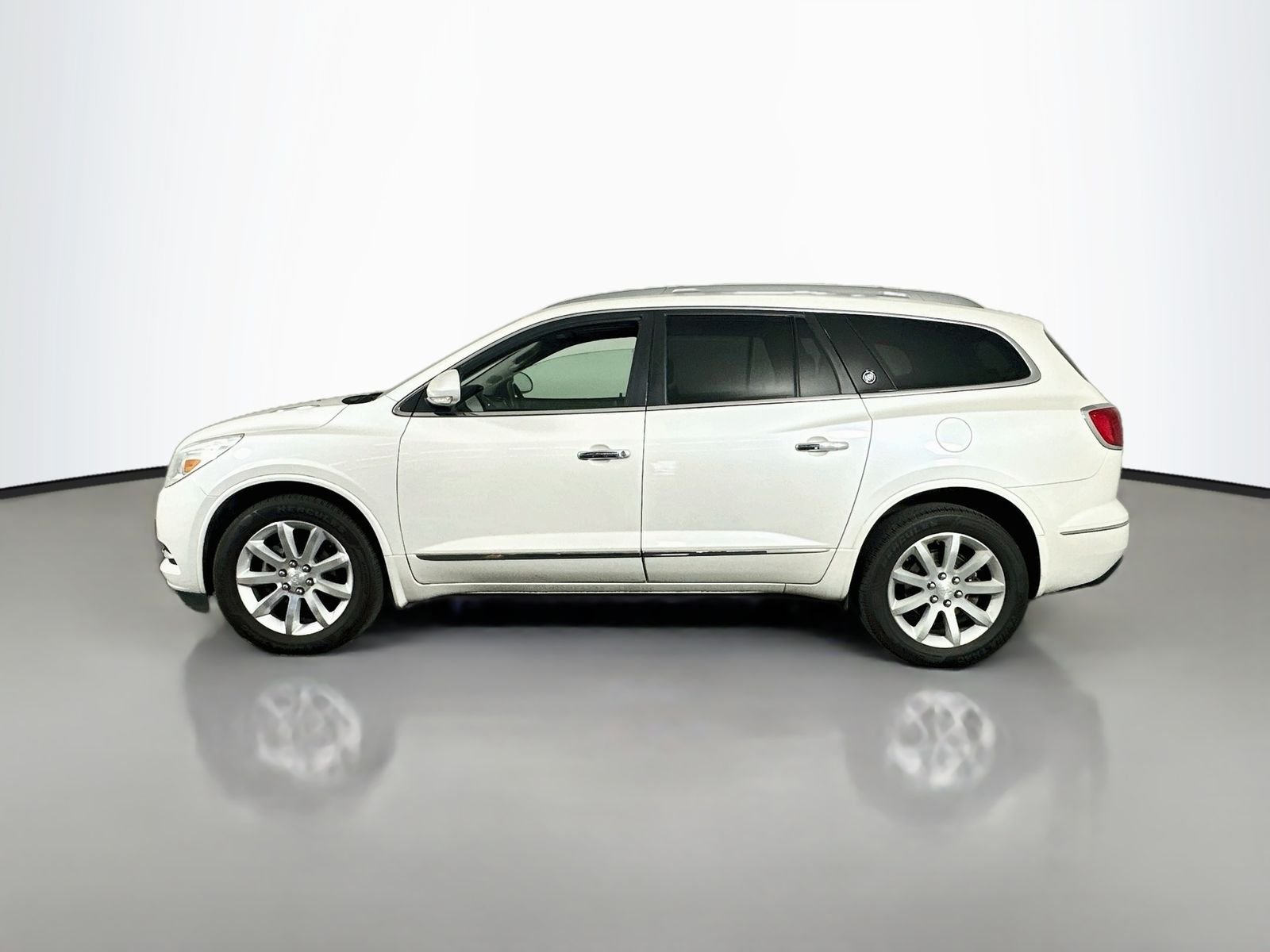 Used 2017 White Frost Tricoat Buick Premium Group image 5
