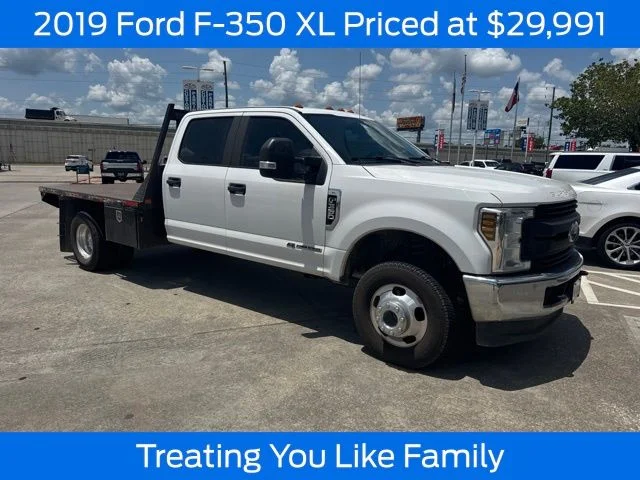 Used 2019 Oxford White Ford XL image 1