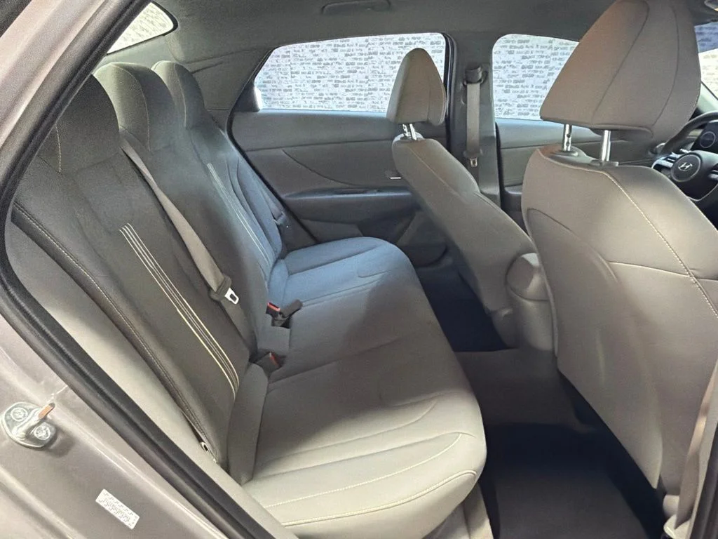 Used 2023 Fluid Metal Hyundai SEL image 12