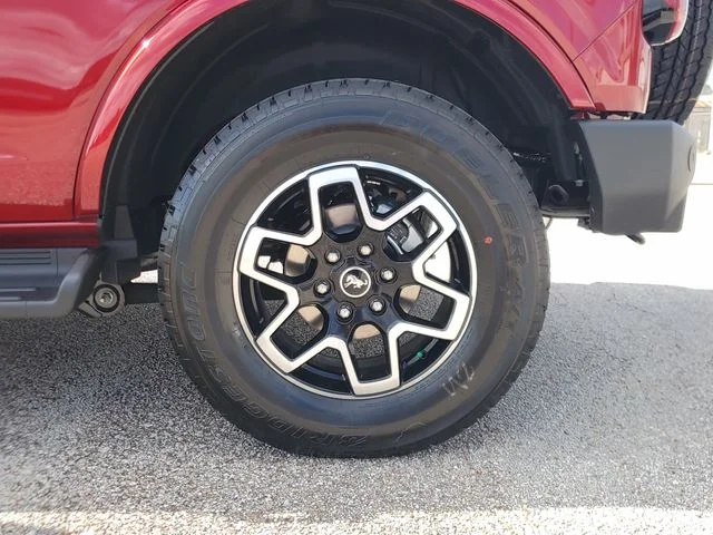 New 2026 Ruby Red Metallic Tinted Clearcoat Ford Outer Banks® image 7