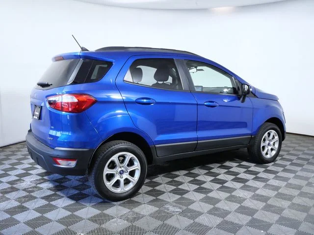 Used 2019 Blue Ford SE image 8