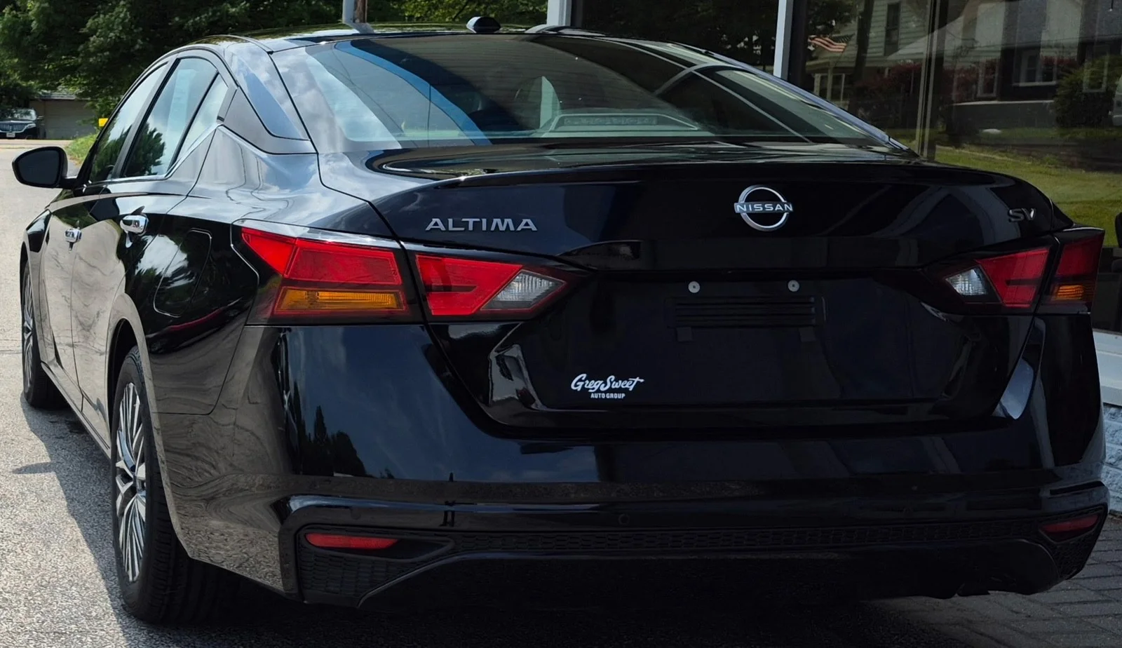 Used 2024 BLACK Nissan 2.5 SV image 3