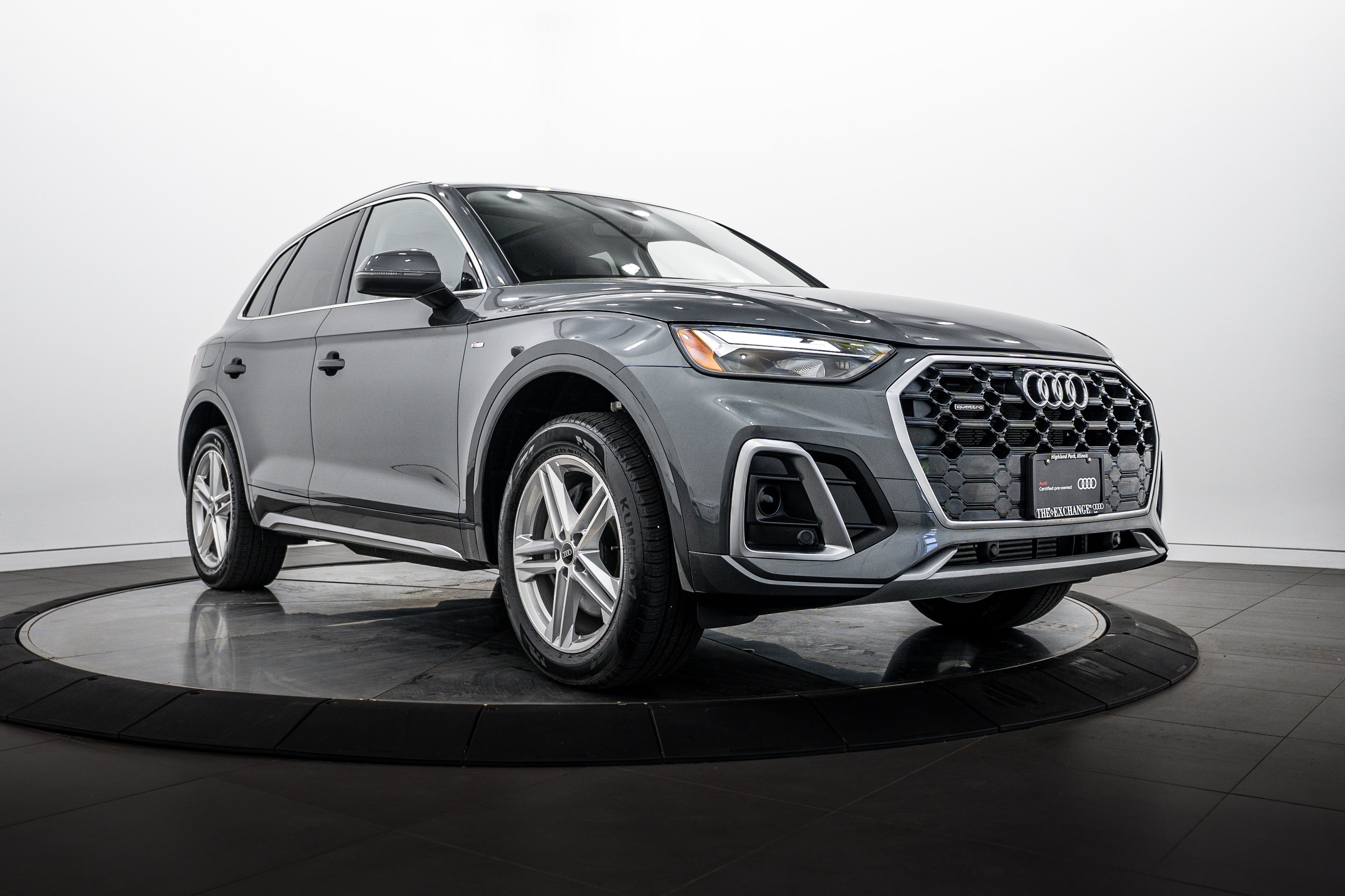 2023 Audi Q5 55 e Premium's photo