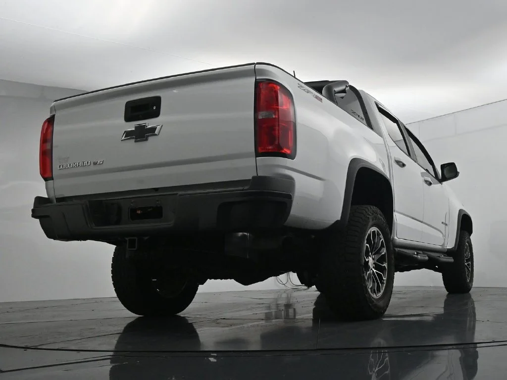 Used 2019 White Chevrolet ZR2 image 21