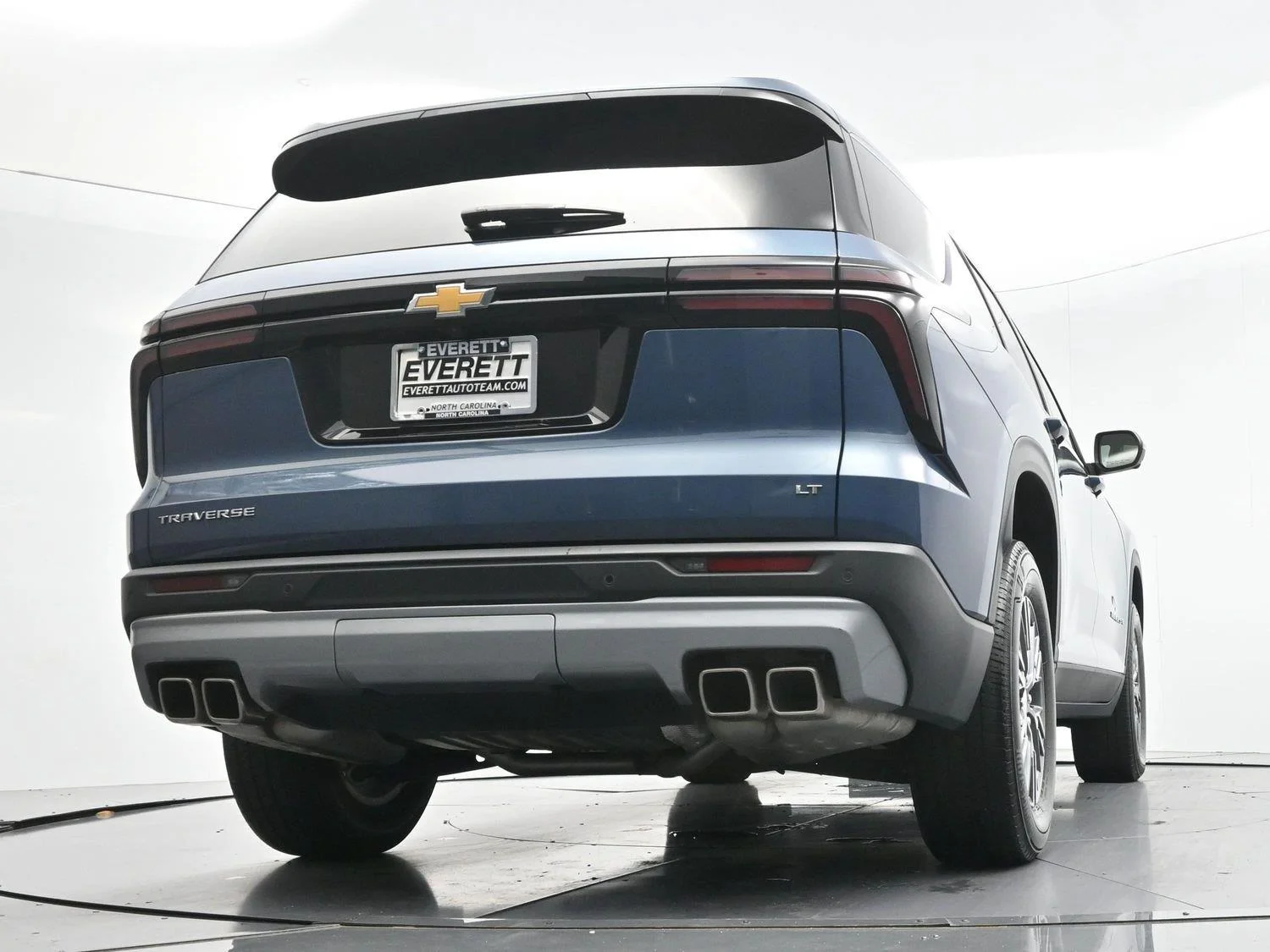 Used 2024 Lakeshore Blue Metallic Chevrolet LT image 46