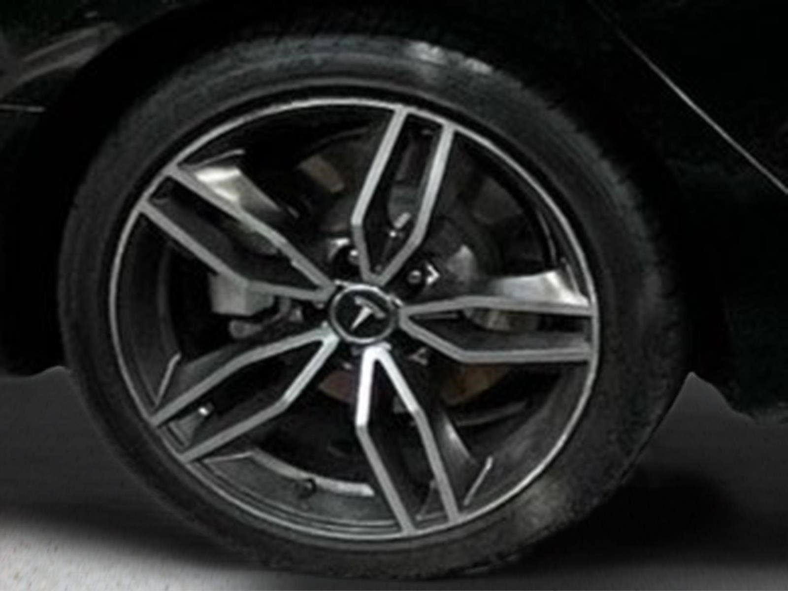 Used 2023  Tesla  image 25
