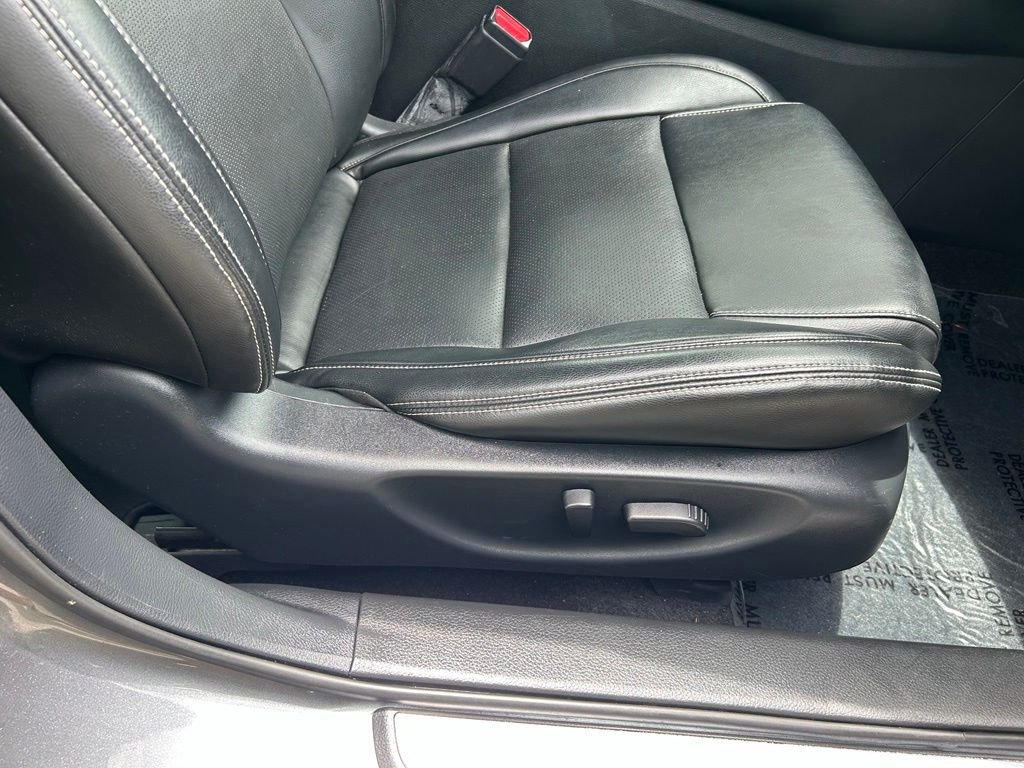 Used 2019 Gray Nissan 3.5 SV image 40