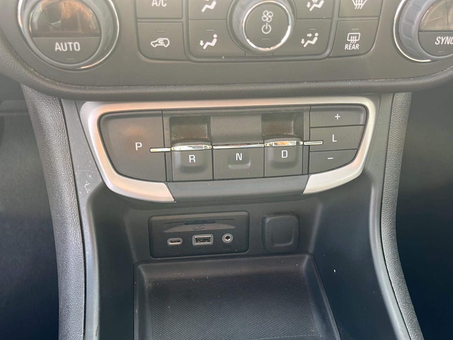 2023 GMC Terrain SLT - Photo 15