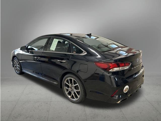 Used 2019 Phantom Black Hyundai Limited image 3