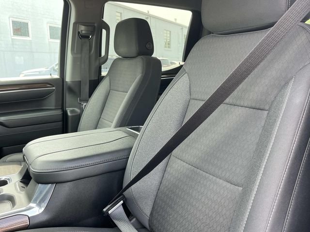 Used 2024 White Chevrolet RST image 27