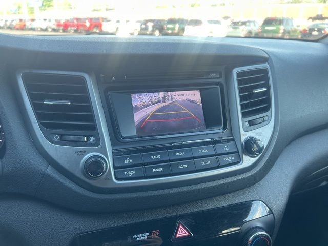 Used 2017 Black Noir Pearl Hyundai SE image 24