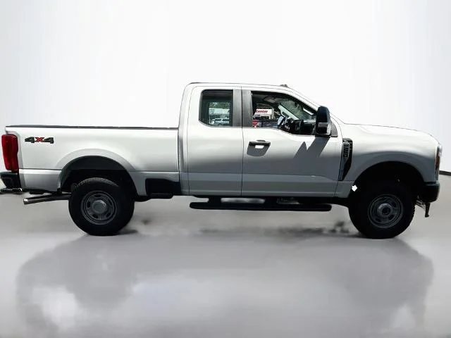 New 2026 Oxford White Ford F-250® XL image 37