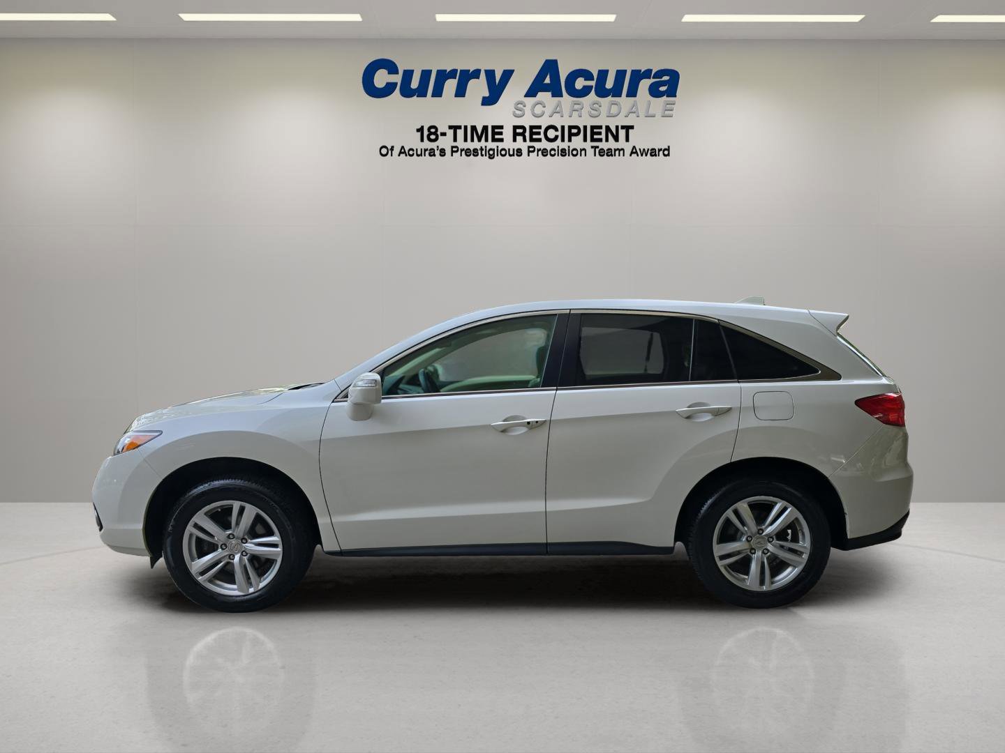Used 2014 White Acura AWD image 2